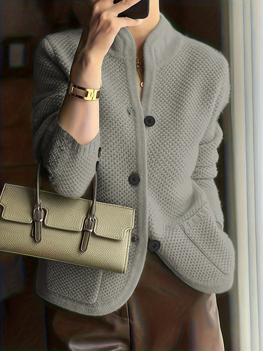 Damestriktrøje med opretstående krave – Komfortabel og tidløs