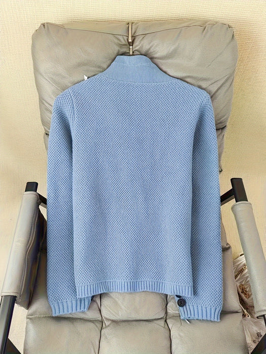 Damestriktrøje med opretstående krave – Komfortabel og tidløs