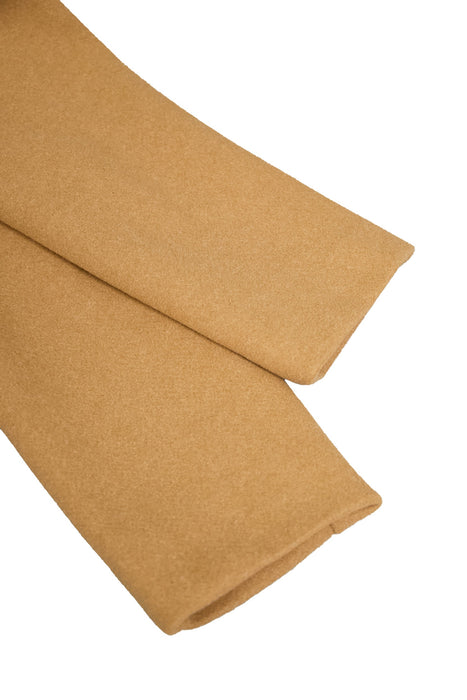 Raffineret damefrakke med kontrasterende finish – Elegant og tidløs