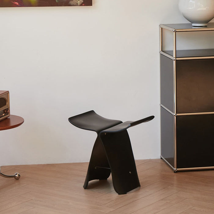 Elegante Vlinderkruk – Tijdloos Design voor Woonkamer en Entree