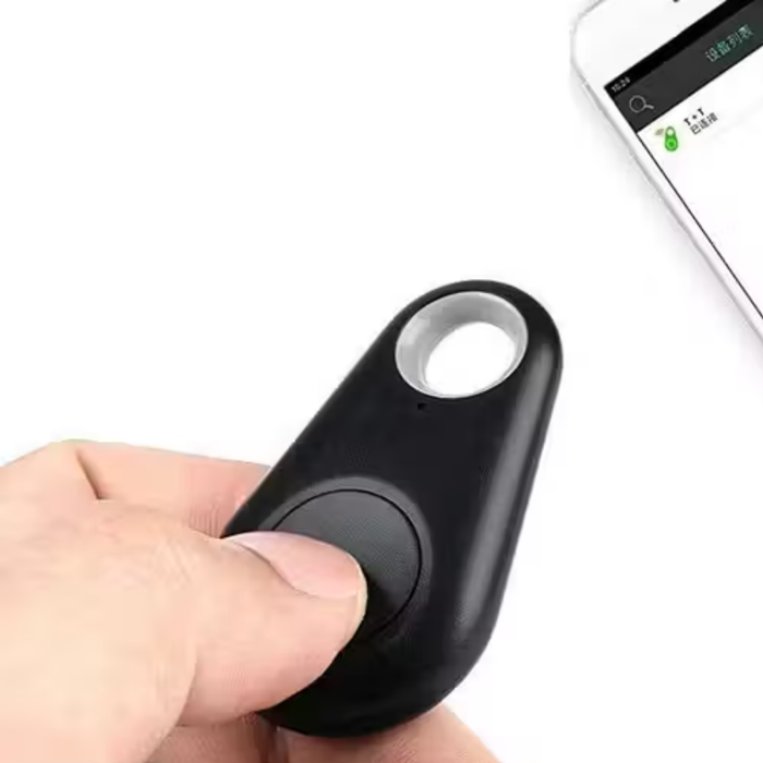 GPS-paikannin reaaliaikaisella sijainnilla lapsille, lemmikeille ja arvotavaroille