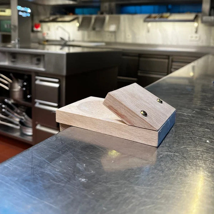 Handige Oesteropener van Hout – Veilig en Efficiënt in Gebruik