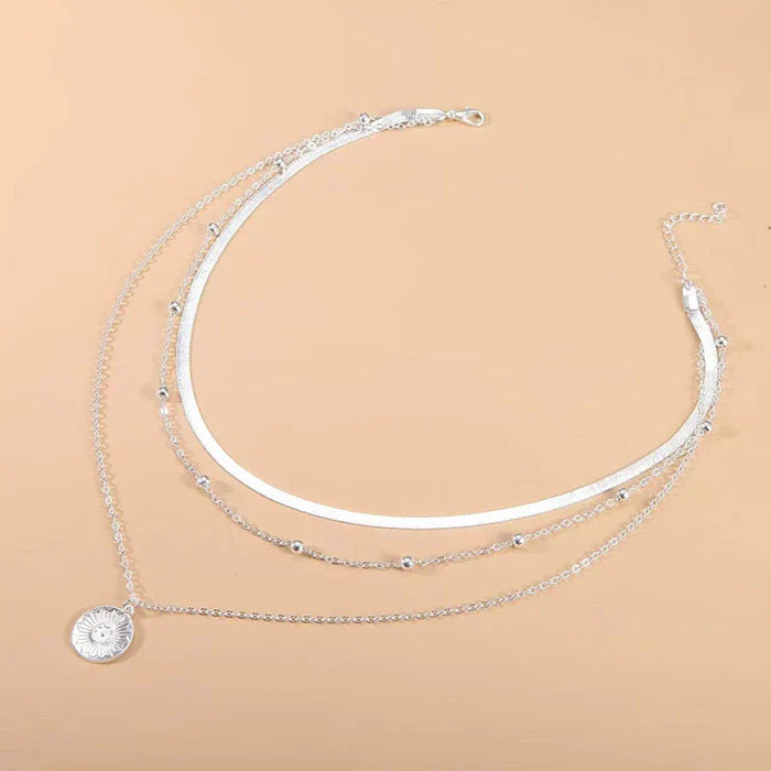 Delicate Drie-Lagen Zilveren Ketting – Stijlvolle Everyday Accessoire