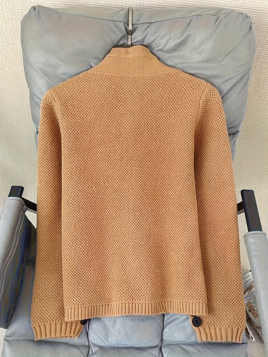 Damestriktrøje med opretstående krave – Komfortabel og tidløs