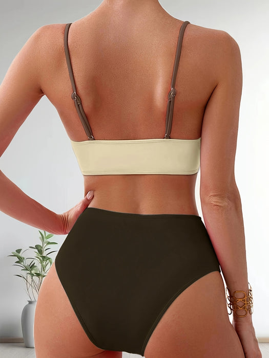 Mukava tilkkutäkki-bikini setti naisille joustavalla istuvuudella