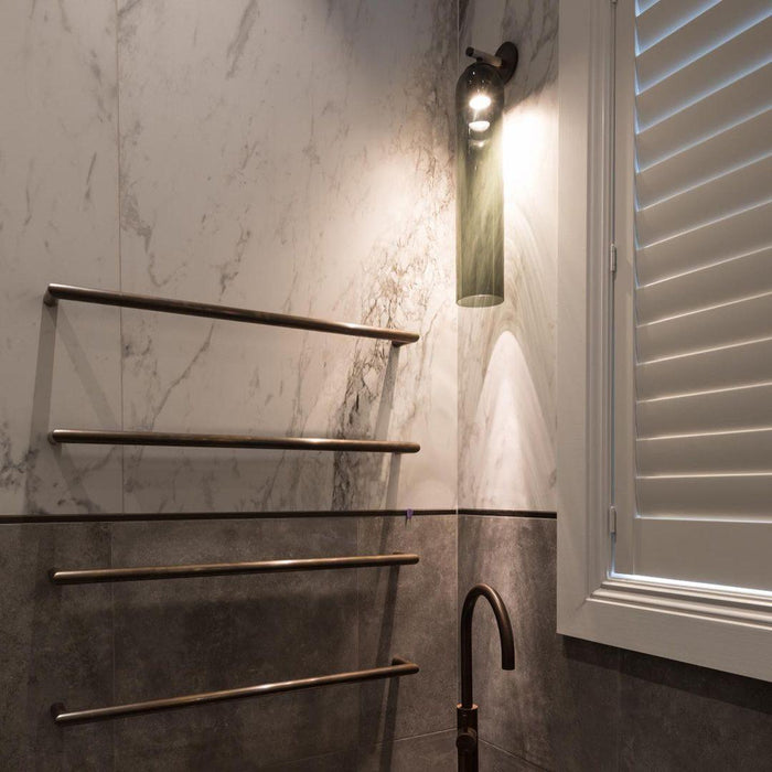 Cilindrische Glazen Wandlamp met Luxe Afwerking – Decoratieve LED Sconce voor Modern Interieur