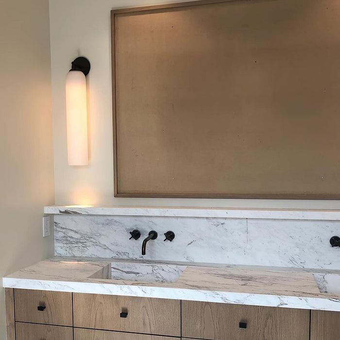 Cilindrische Glazen Wandlamp met Luxe Afwerking – Decoratieve LED Sconce voor Modern Interieur