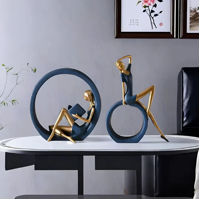 Abstrakte Kvindeskulpturer i Cirkel til Moderne Indretningsdekoration