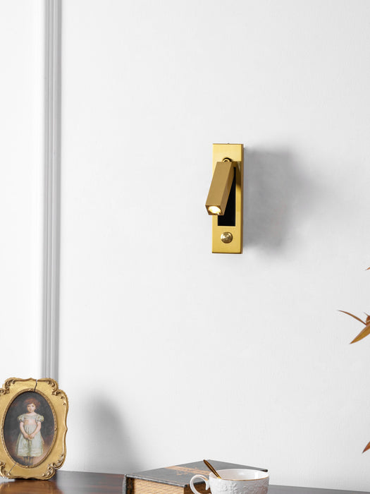 Sammenklappelig LED-væglæselampe til seng og arbejdsværelse – justerbar, pladsbesparende og fokuseret lys