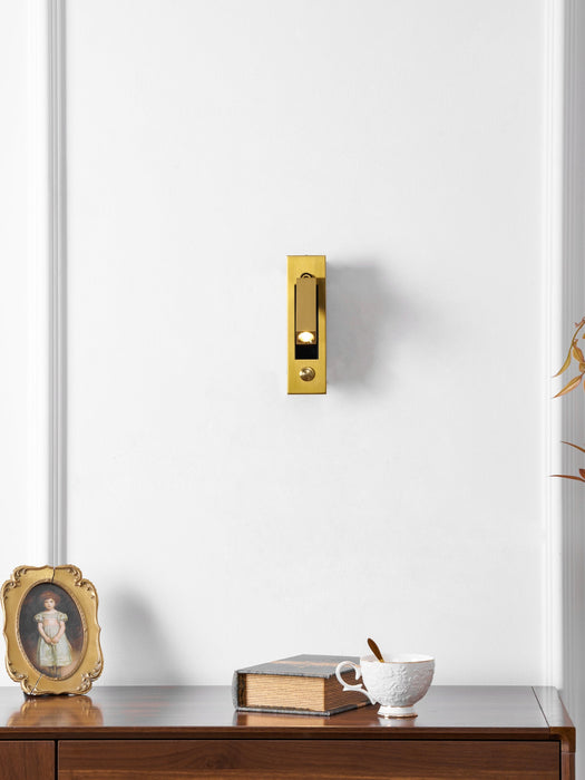 Sammenklappelig LED-væglæselampe til seng og arbejdsværelse – justerbar, pladsbesparende og fokuseret lys