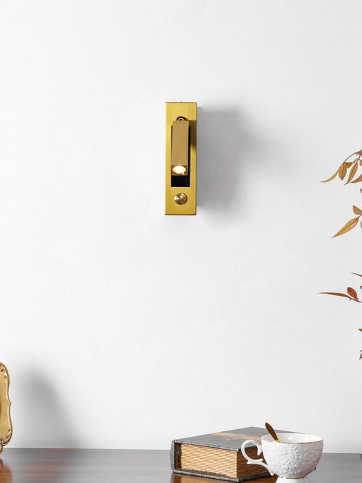 Sammenklappelig LED-væglæselampe til seng og arbejdsværelse – justerbar, pladsbesparende og fokuseret lys