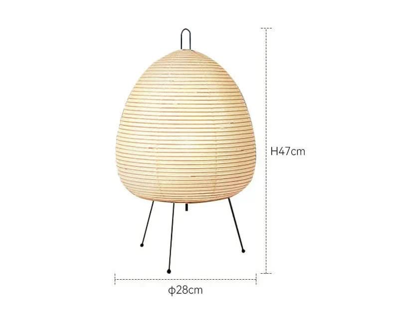 Pöytälamppu reispaperivarjostimella ja japanilaisvaikutteisella designilla