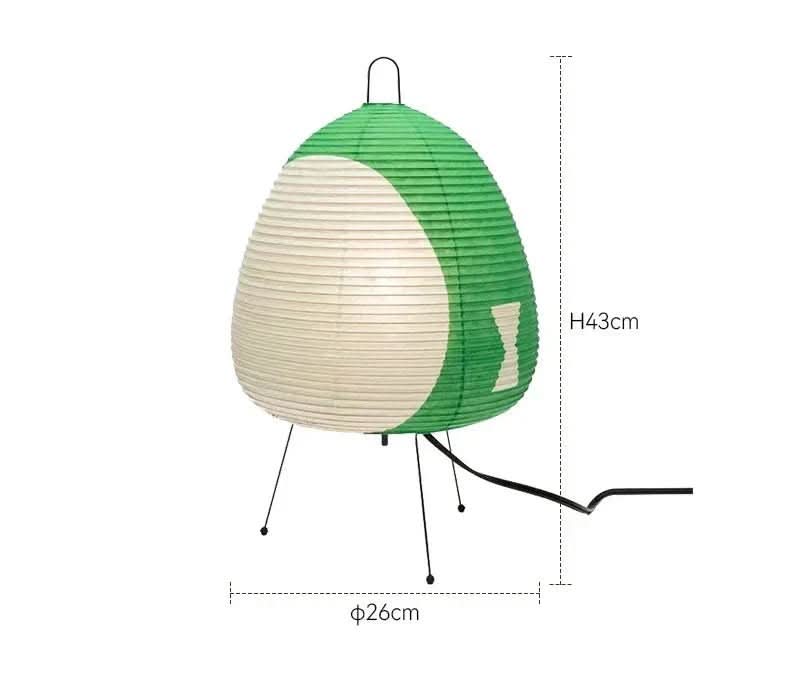 Pöytälamppu reispaperivarjostimella ja japanilaisvaikutteisella designilla