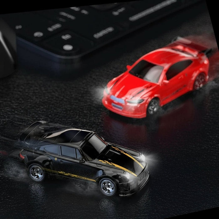 Mini RC Drift -auto kauko-ohjauksella ja LED-ajovaloilla