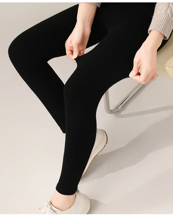Gebreide Kasjmier Legging met Hoge Taille – Fijngebreide Dameslegging in Neutrale Tint