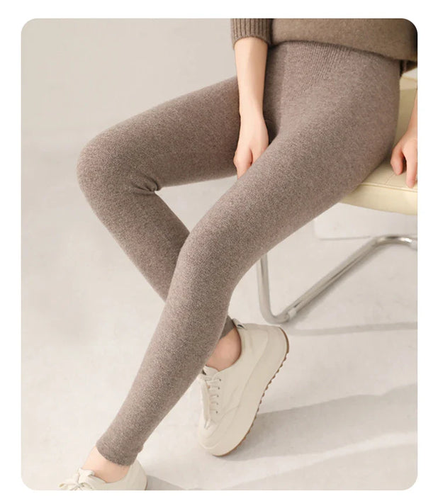 Gebreide Kasjmier Legging met Hoge Taille – Fijngebreide Dameslegging in Neutrale Tint