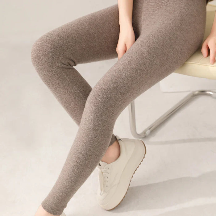 Gebreide Kasjmier Legging met Hoge Taille – Fijngebreide Dameslegging in Neutrale Tint