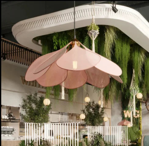Suspension en Forme de Fleur – Design Naturel et Éclairage d’Ambiance