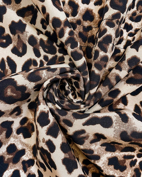 Naisten käännettävä takki leopardikuvioinnilla ja hupulla rentoon tyyliin