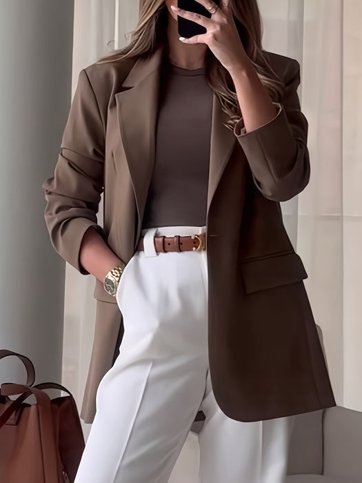 Blazer élégant pour femme avec fermeture à boutons et coupe structurée