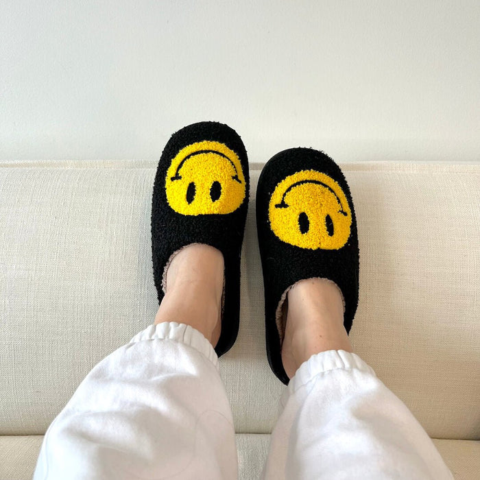 Smiley Comfort Pantoffels – Voor een vrolijke en warme sfeer