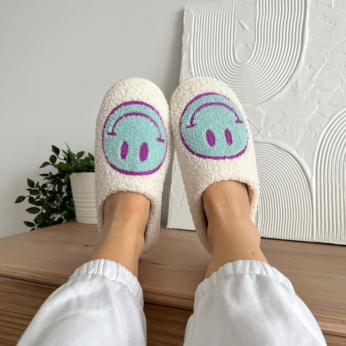 Smiley Comfort Pantoffels – Voor een vrolijke en warme sfeer
