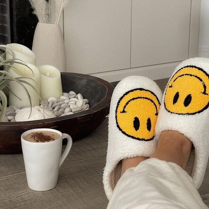 Smiley Comfort Pantoffels – Voor een vrolijke en warme sfeer