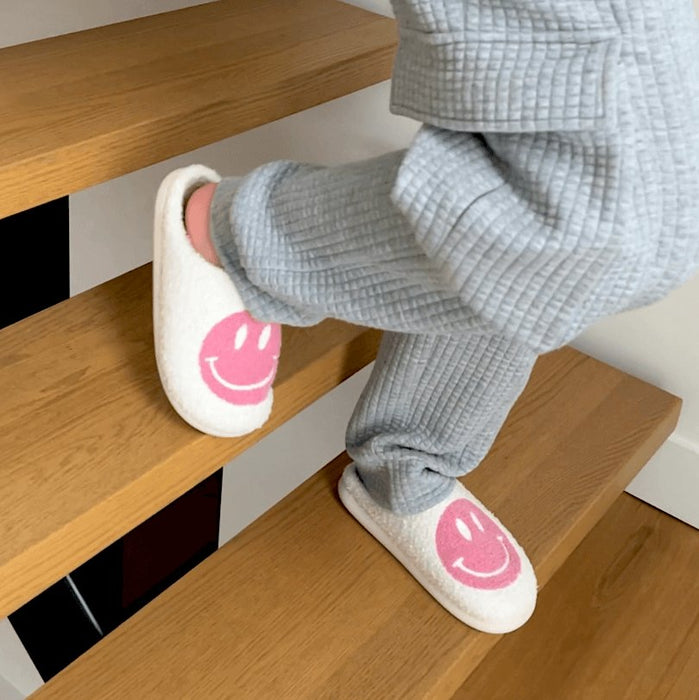 Smiley Comfort Pantoffels – Voor een vrolijke en warme sfeer