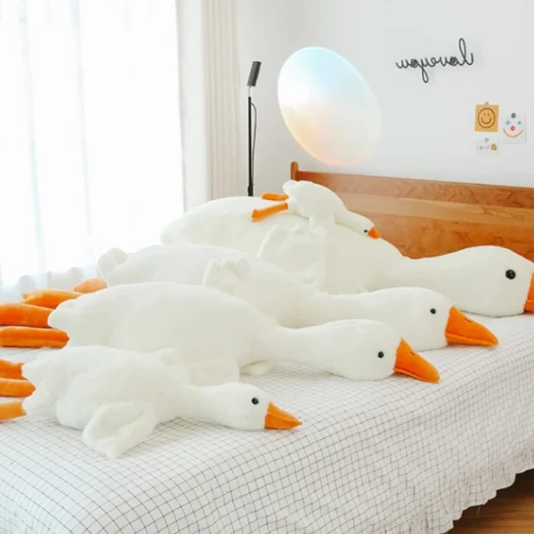 Knuffelzachte Grote Pluche Gans – Speels en Comfortabel Slaapmaatje