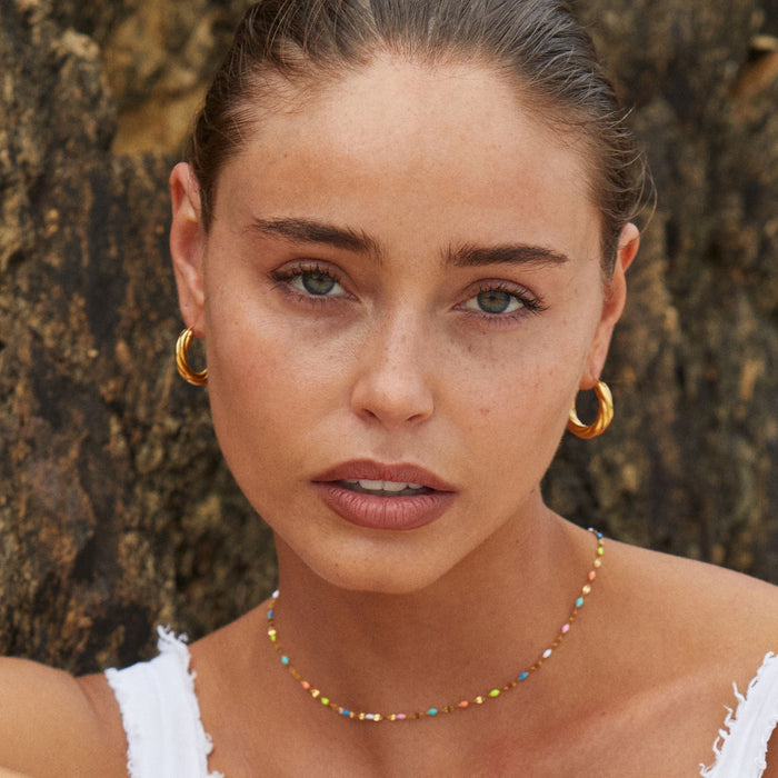 Soléna Choker – Subtiele Kleurenpracht met Verfijnde Details