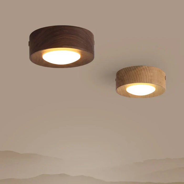 Houten LED-kattovalaisin pähkinäpuun sävyllä ja minimalistisella pyöreällä designilla